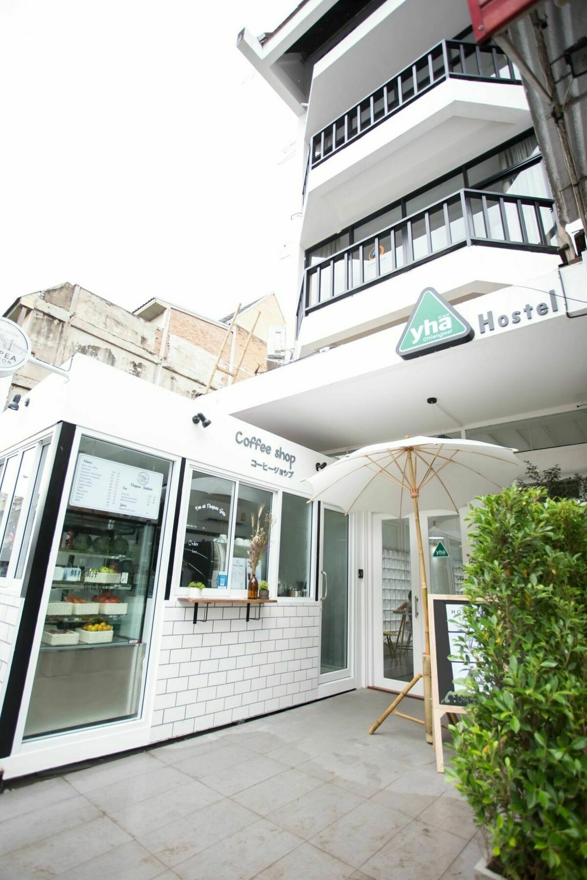 Yha Thapae Station Chiang Mai Exterior foto