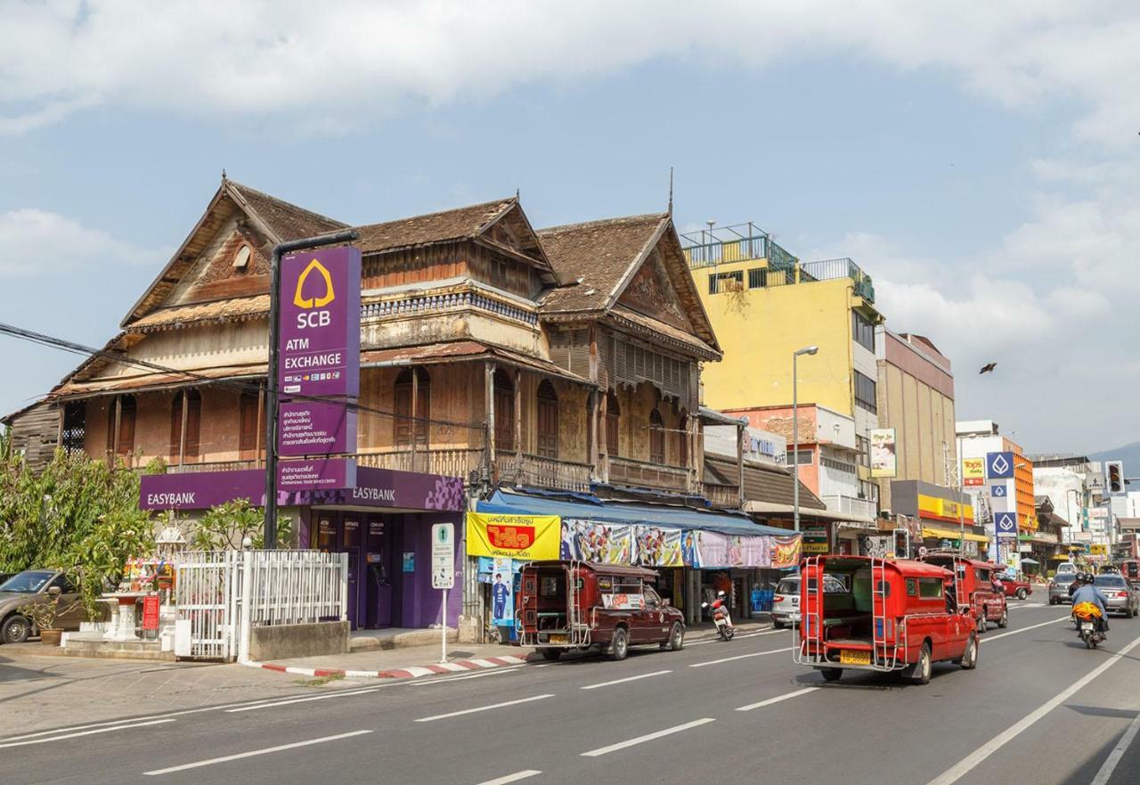 Yha Thapae Station Chiang Mai Exterior foto